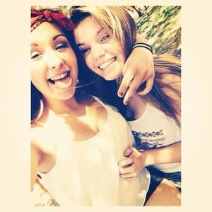 Meet your Posher, Julia